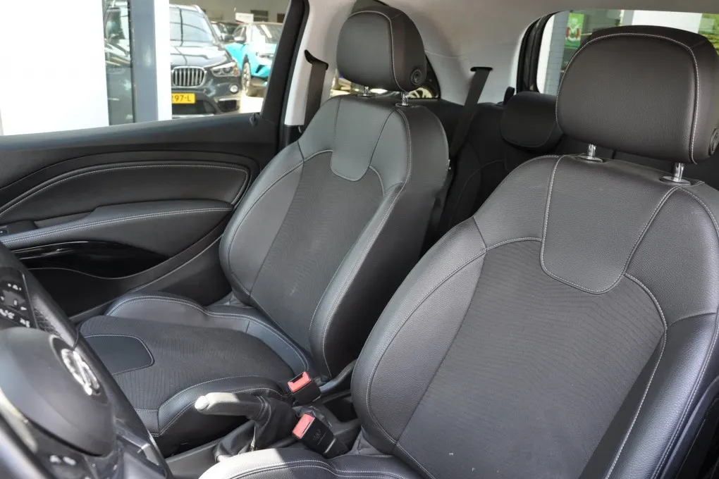 Opel ADAM 1.2 Jam Favourite
