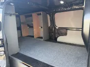 Ford Transit Custom 300 2.0 TDCI L2H1 Sport | Automaat | Adapt. Cruise control | BLIS | Winter pack | Elektr. bestuurdersstoel | Parkeersensoren voor en achter | Achteruitrijcamera | Navigatie | Apple carplay & Android auto | 18' lichtmetalen velgen | Bovag garantie |