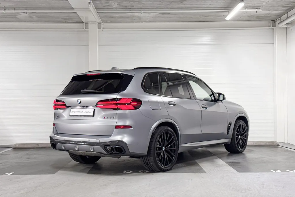 BMW X5 M60i xDrive