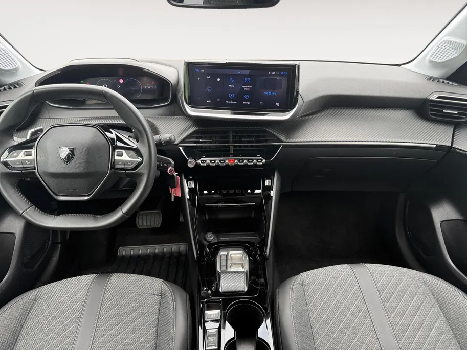 Peugeot 208 1.2 Hybrid 110 e-DCS6 Allure | Lichtmetaal | Automaat | Apple Carplay | Android Auto | 1 Jaar Bovag Garantie