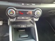Kia Stonic 1.0 T-GDi MHEV GT-Line Dealer onderhouden | Stoel + stuurverwarming | Trekhaak | Climate control |