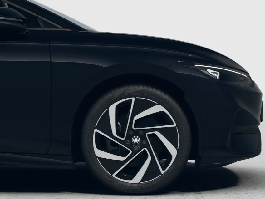 Volkswagen ID.7 Limited Edition 77 kWh accu 286 PK · Achteruitrijcamera · sfeerverlichting · Stuurwiel multifunctioneel ·