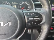 Kia Stonic 1.0 T-GDi MHEV GT-PlusLine | Stoel en stuurverwarming | Schuifdak | Dodehoek detectie | Climate control | Cruise control | Camera | Navigatie | Parkeersensoren voor en achter |
