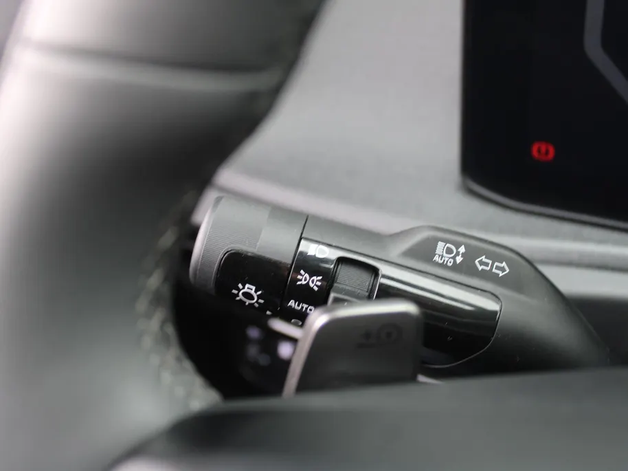 Kia EV6 Light Edition 63 kWh | Stuur-/stoelverwarming | Camera | 19' LM | LED | Cruise adapt. | Clima | Draadloze telefoonlader | 17% bijtelling |