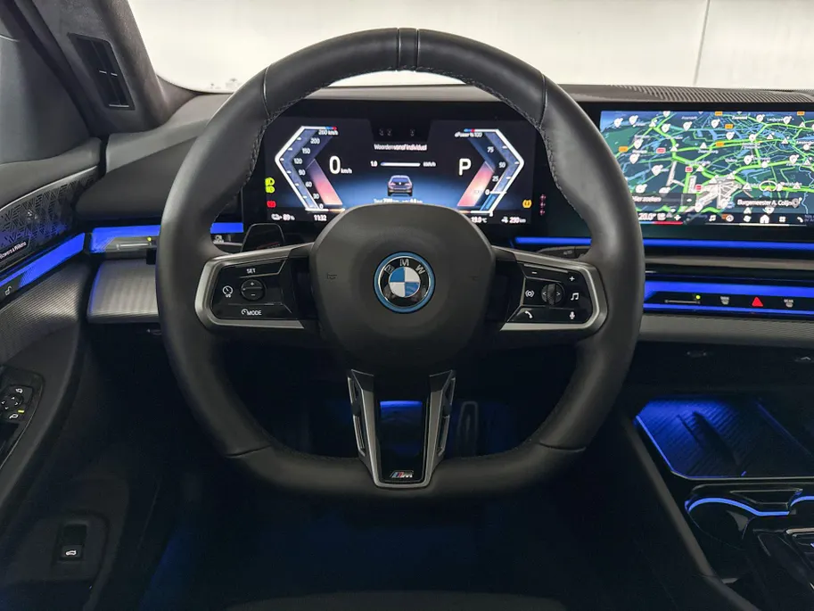 BMW i5 Touring xDrive40 84 kWh