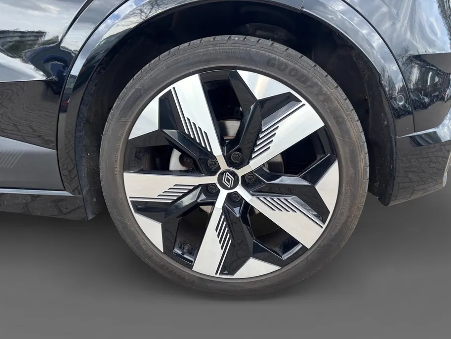 Renault Megane E-Tech comfort range Evolution 60 kWh DEMO| NAVI AIRCO CRUISE CONTROLE APPLE CARPLAY ANDROID AUTO ADAPTIEVE CRUISE CONTROLE 20INCH VELGEN ZEER MOOIE AUTO