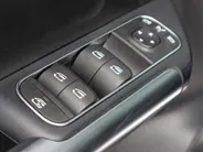 Mercedes-Benz GLA 250 e Business Solution AMG l Keyless l Panoramadak l Stoelverwarming