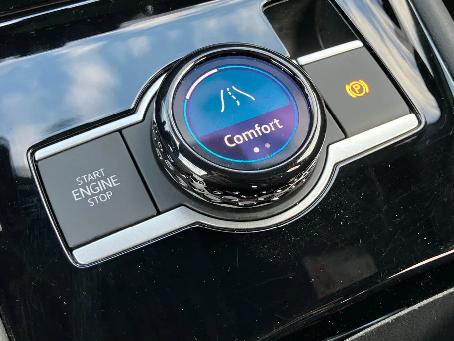 Volkswagen Tiguan 1.5 eHybrid 204PK R-Line Blackstyle · Panoramadak · Trekhaak · Apple/Android Car Play · 360° Camera · Garantie t/m 14-10-2030 of 100000km.