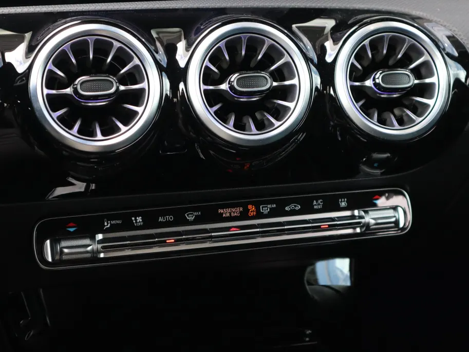 Mercedes-Benz A-Klasse 250 e Business Line l Keyless l Achteruitrij camera l Stoelverwarming