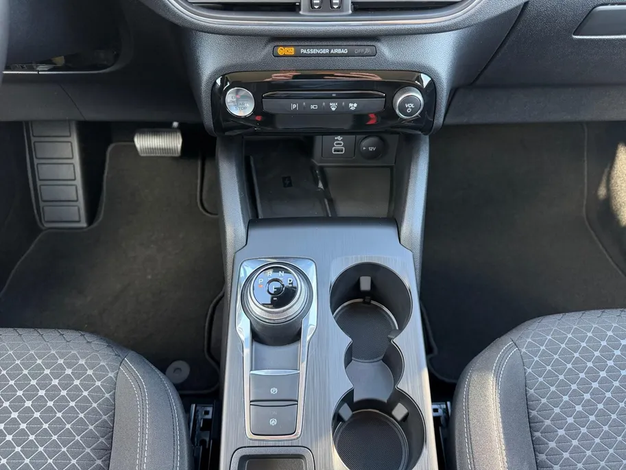 Ford Kuga 2.5 PHEV Titanium | Uit Voorraad Leverbaar | Automaat | €4.000,- Ready Set Ford Bonus | Trekhaak | 2100kg Trekgewicht | Adapt. Cruise Control | BLISS | 360 Graden Camera | Apple Carplay & Android Auto
