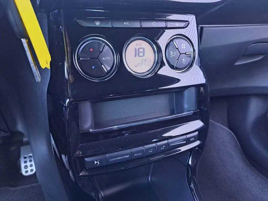 DS DS 3 1.2 PureTech Performance Line AUTOMAAT | Navigatie | Climate | Cruise | schakelpaddles | Apple Carplay/Android Auto