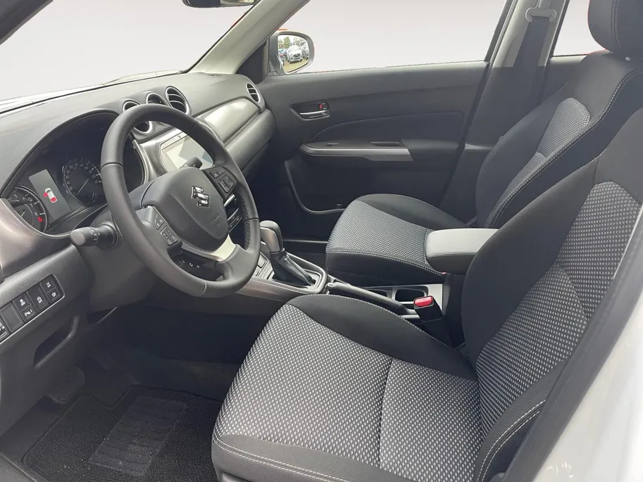 Suzuki Vitara 1.4 Boosterjet Smart Hybrid Select | Mega Deal! €2000,- Euro Korting | 9-inch touchscreen |Apple CarPlay® & Android Auto |Climate Control | Adaptive Cruise Control