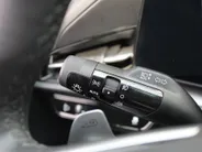 Kia Niro EV Edition Advanced 64.8 kWh | Stuur-/stoelverwarming | Elektr. stoelverstelling | Camera | Cruise adapt. | 17'LM | Clima | 17% bijtelling |