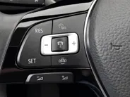 Volkswagen T-Roc 1.0TSI/115PK Style · Apple/Android Car Play · Trekhaak · Camera + Parkersensoren· Clima ·