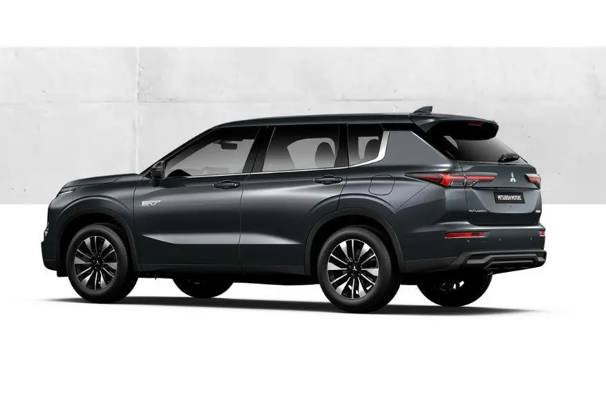 Mitsubishi Outlander 2.4 PHEV Intense € 5.000 euro korting eigen voorraad| 8 jaar garantie| Snel leverbaar | Totaalprijs op is op.