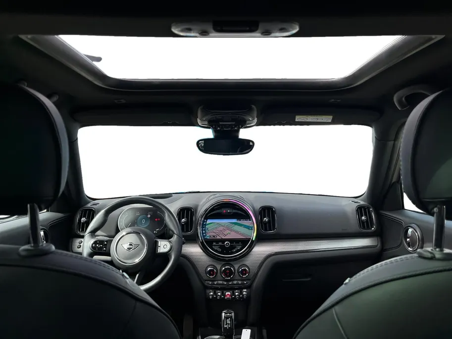 MINI Countryman 1.5 Cooper MINI Yours |achteruitrijcamera| Extra getint glas |Cruise control adaptief| Comfortstoel(en)| Lederen bekleding| 12 maanden Bovag Garantie|