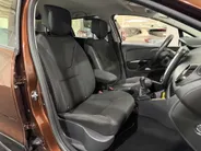 Renault Clio Estate 90PK TCe Expression | Navi | Armsteun | Bleutooth | Cruise Control | Lichtmetalen Velgen | Airco | USB | Leder Stuurwiel |
