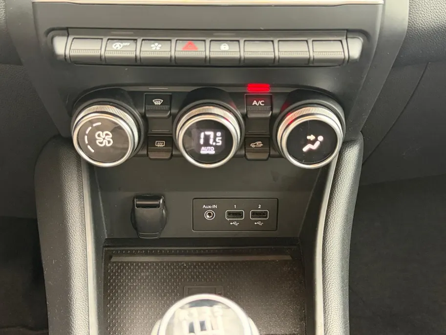 Renault Captur 1.0 TCe 90 Intens | HOGE ZIT | TREKHAAK | APPLE / ANDROID CARPLAY | CRUISE/CLIMATE CONTROL