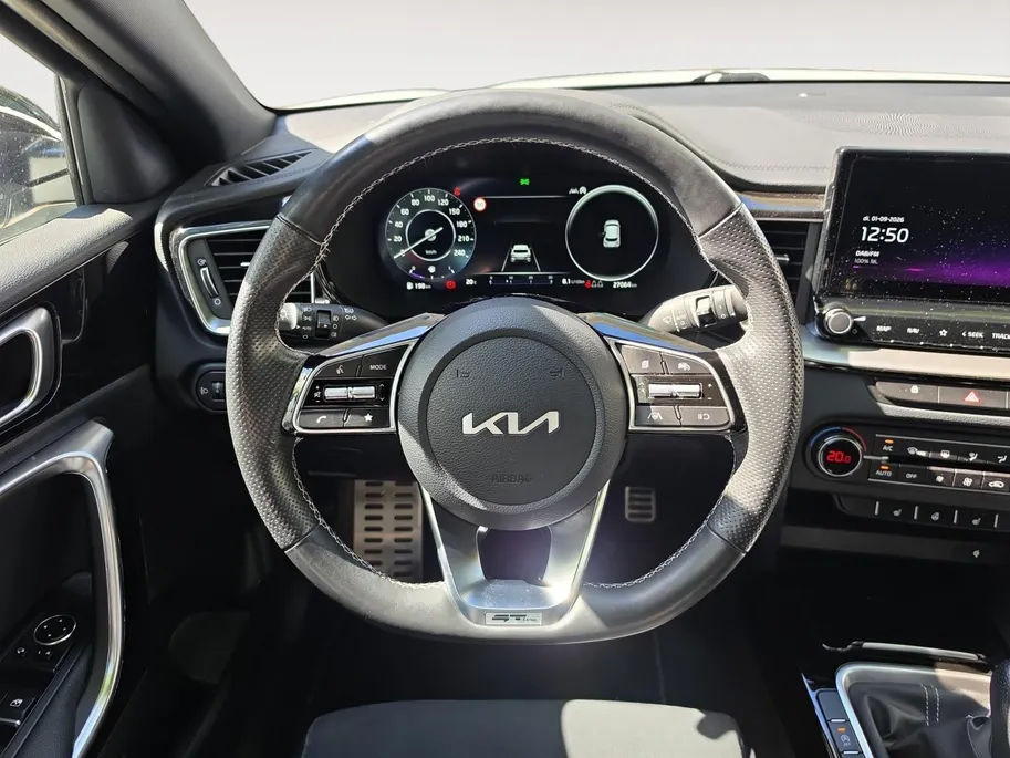 Kia XCeed 1.5 T-GDi GT-Line | Achteruitrijcamera | Parkeersensoren voor en achter | Panorama dak | Stoelverwarming | Apple carplay Android auto