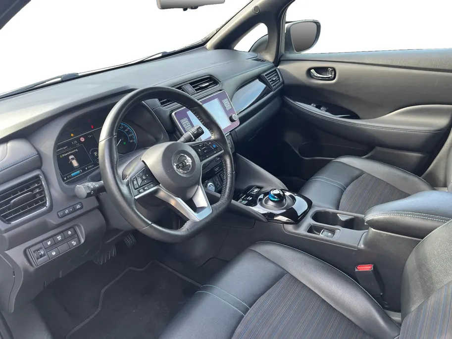 Nissan Leaf Tekna 40 kWh | 360 graden camera | Stoelverwarming | Climate Control | Bose audio