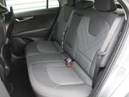 Kia Niro EV Light Edition 64.8 kWh | Airco | Cruise | Navi | Camera | PDC | 17' LM | All season banden | 17% bijtelling |