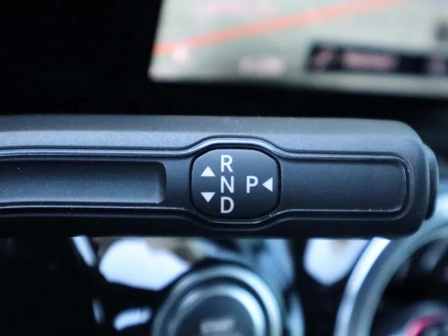 Mercedes-Benz GLA 250 e AMG Line l Keyless l Achteruitrij camera l Stoelverwarming l Memory