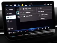 Volkswagen T-Roc Limited Edition 1.5 eTSI 116 PK 7 versn. DSG · Comfort pakket · Achteruitrijcamera · Draadloze telefoonlader · Voorraad OUTLET · Prijs is inclusief inruilpremie ·