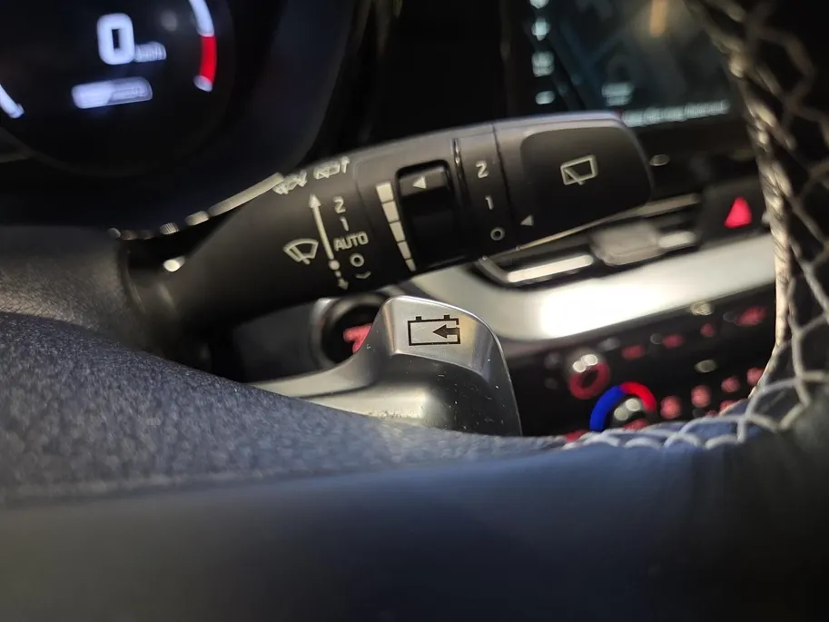 Kia e-Niro DynamicPlusLine 64 kWh | 1e Eigenaar | Accu 100% | Dealer onderhouden | Cruise Control Adaptief | Schuif/Kantel dak | Stoelverwarming | Apple Carplay/Android Auto | Camera | Fabrieksgarantie | NAP