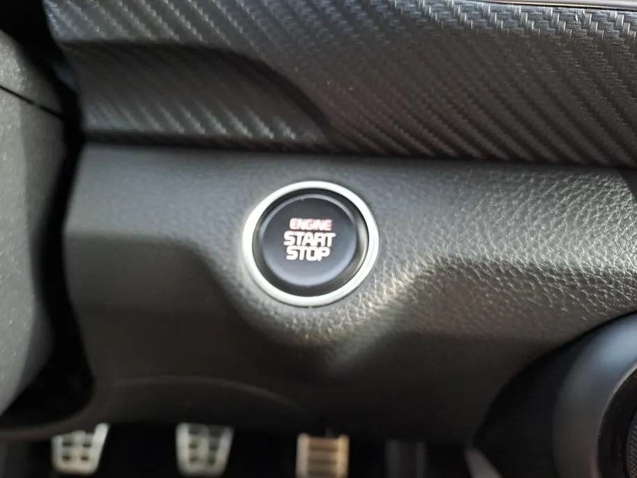 Kia Stonic 1.0 T-GDi MHEV GT-PlusLine 1e Eigenaar | Meest luxe uitvoering | Schuif-/kanteldak | Metallic lak | Cruise Control | camera | Carplay | Fabrieksgarantie | NAP