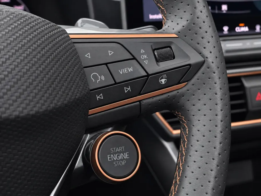 CUPRA Formentor 1.5 TSI e-Hybrid VZ 272pk DSG Performance · 360 Camera · Panoramadak · Wegklapbare Trekhaak · Elek. Voorstoel · 19'' Inch · Garantie t/m 16-03-2031 of 150.000km