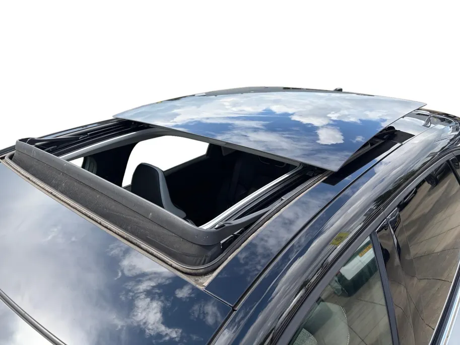 Renault Captur 90PK TCe Techno | 1e eigenaar | Schuif-Kantel Dak | Camera | Navigatie | Apple Carplay/Android Auto | Parkeersensoren | Trekhaak | Climate Control | Lichtmetalen Velgen | Full LED |