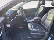 Kia e-Niro ExecutiveLine 64 kWh | Climate control | Leder | Stoel + stuurverwarming en ventilatie | Schuif/kanteldak | Navigatie | 17 inch LM-velgen | Keyless | SOH 97% |
