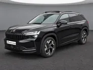Škoda Kodiaq 1.5 TSI PHEV 204pk DSG Sportline Business · Panoramadak · Inklap. Trekhaak · Camera · Keyless · Matrix LED · Stuur- & Stoelverwarming · Garantie t/m 22-06-2030 of 100.000km