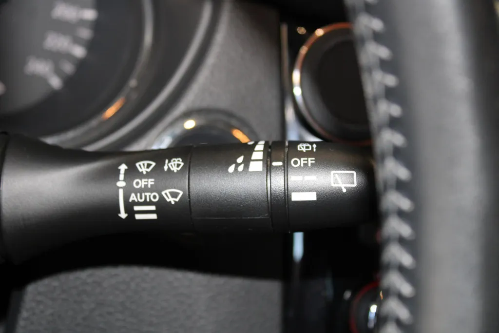 Nissan QASHQAI 1.2 Tekna | Automaat | Lederen bekleding | Electrische Stoel verstelling | 360grd camera | Parkeersensoren voor en achter | Dodehoek sensoren | Nette auto met weinig kilometers | Stoel verwarming |