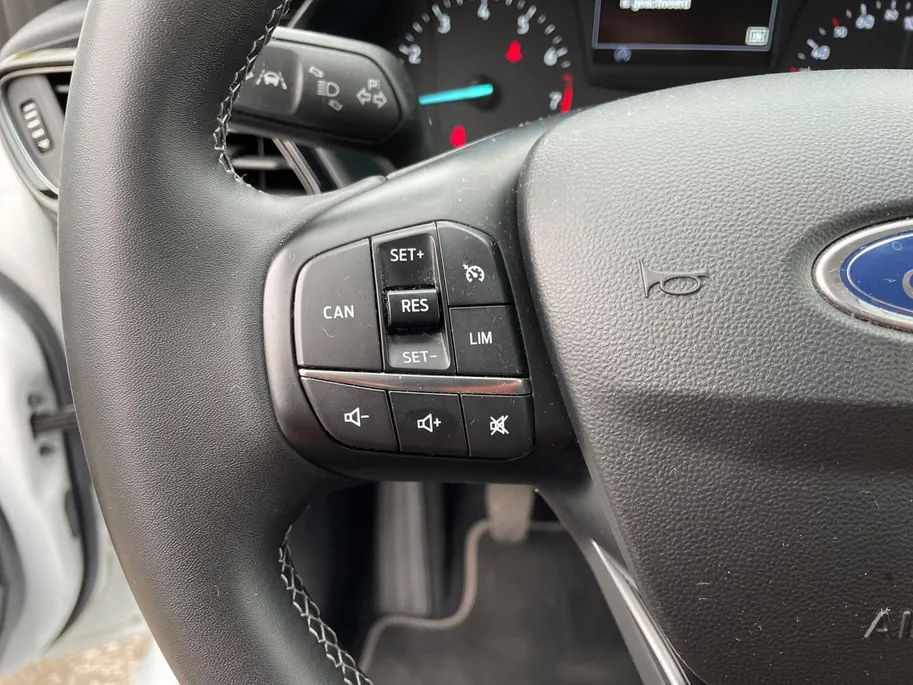 Ford Fiesta 1.0 EcoBoost Titanium | 1e Eigenaar | NL-Auto | Apple Carplay / Android Auto | Climate Control | parkeersensoren | Cruise Control | Lichtmetalen velgen