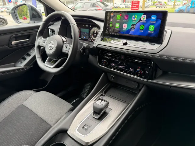 Nissan QASHQAI 1.3 Mild-Hybrid 158pk Xtronic N-Connecta | Panoramadak | Head-Up | Cold Pack | Two-Tone | App Connect | Keyless