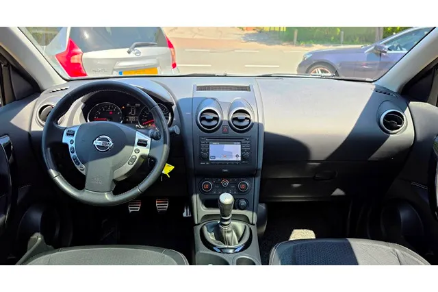 Nissan QASHQAI 2.0 140PK Connect Edition Navi - 360° Camera - Trekhaak 1400KG