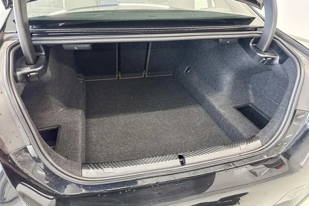 BMW 5 Serie Sedan 530e M Sport Edition M Sportpakket