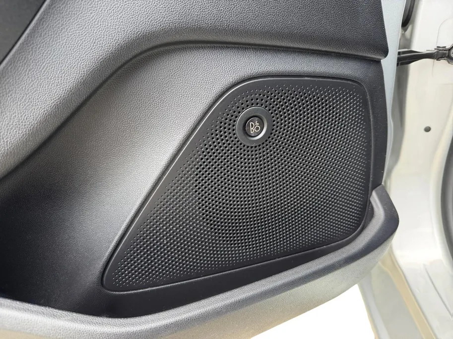 Ford Fiesta 1.0 EcoBoost Titanium |Apple Carplay/Android Auto| Trekhaak| Voorrutverwarming| 12 maanden Bovag garantie|