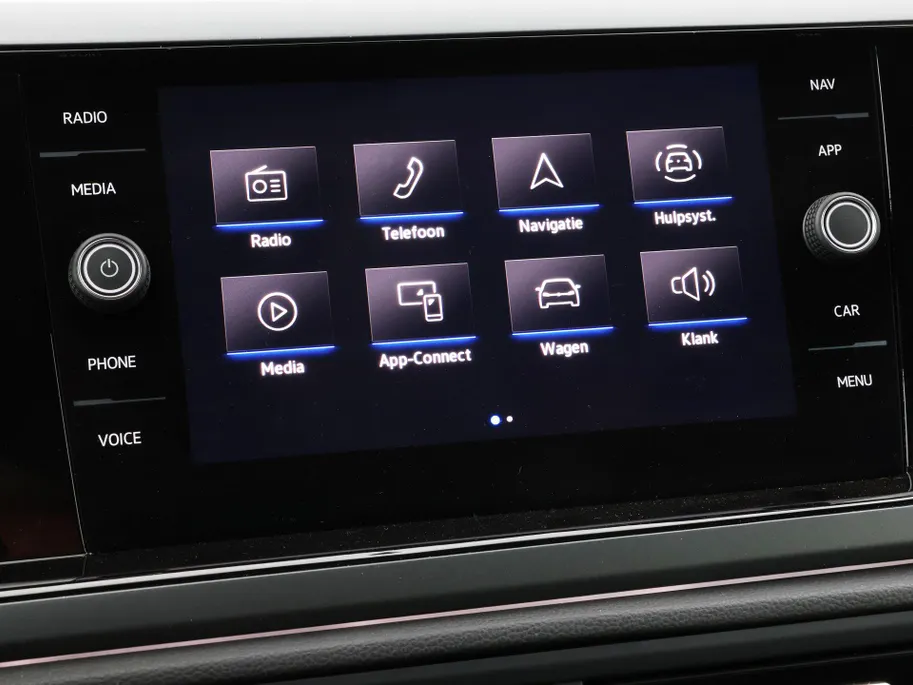 Volkswagen Polo 1.0 TSI 110pk DSG R-Line · Camera · Matrix LED · Stoelverwarming · Apple/Android Car Play · ACC · P-Sensoren · 17'Velgen ·
