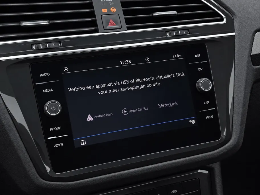Volkswagen Tiguan 1.4 TSI eHybrid 245pk DSG Elegance · Panoramadak · Camera · Parkeerassistent · Matrix LED · Keyless · Elek. Achterklep ·