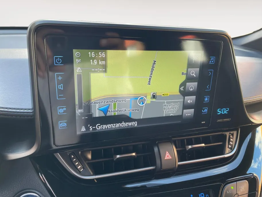 Toyota C-HR 1.8 Hybrid Energy | Navigatie| Adaptieve cruise control| Achteruitrijcamera| Climate control| All season banden|