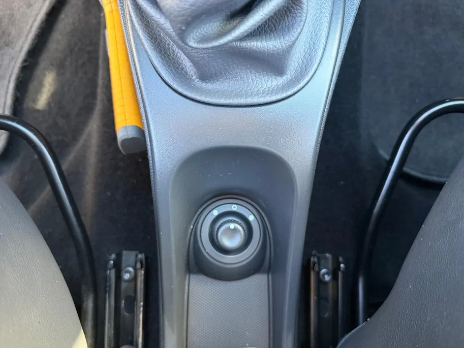 Dacia Duster 1.2 TCe 4x2 Blackshadow | Trekhaak | Navigatie | Bluetooth | Cruise Control | Camera | Parkeersensoren | Onderhoudshistorie | 12 Maanden BOVAG Garantie
