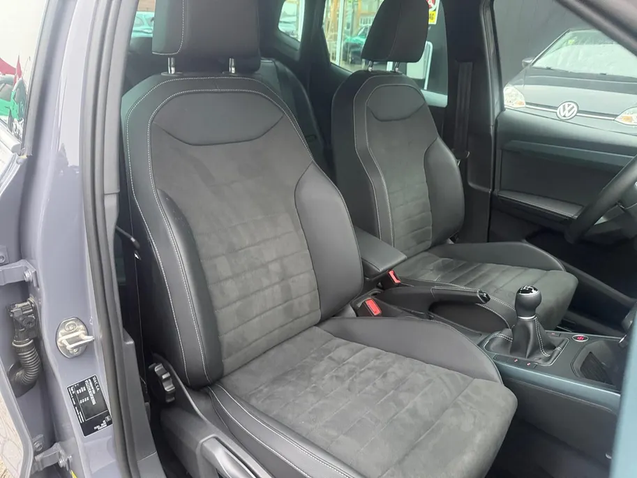 SEAT Arona 1.0 EcoTSI Style Business Connect | Camera | Apple Carplay/Android Auto | Cruise Control | Keyless | Climate Control |