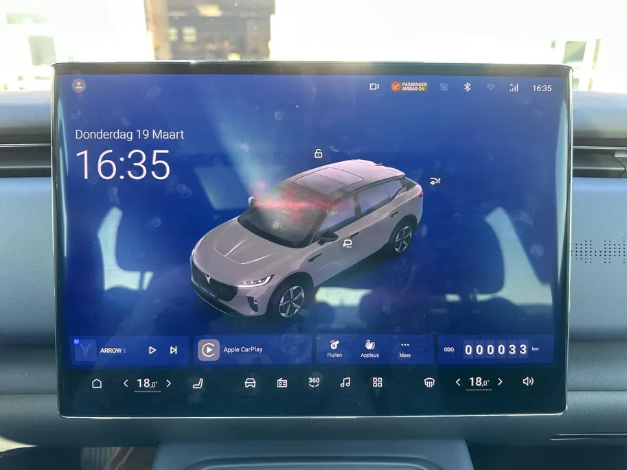 Voyah Courage Business Edition 80 kWh Full Option | Direct Leverbaar | Head Up Display | Stoel koeling,-verwarming & massage | Memorystoelen | 360 Camera | Level 3 Autonoom rijden | Schuif- & Kanteldak | Draadloze Telefoonlader | Elektrische Achterklep |