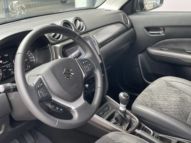 Suzuki Vitara 1.4 B.jet Style Smart Hybrid | Blindspot | Parkeersensoren