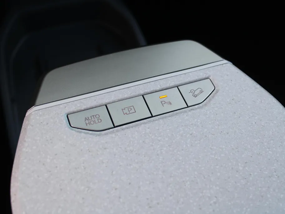 Kia EV3 GT-Line 81.4 kWh | Stuur-/stoelverwarming | Schuifdak | Camera | Dodehoek detectie | Elek. stoelverstelling | 19' LM | LED | Telefoonlader |