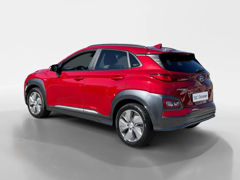 Hyundai Kona EV Premium 64 kWh | LAGE KM STAND! | Leder | Stoel- stuurverwarming | Navi