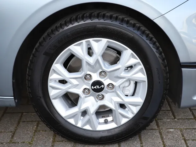 Kia Ceed 1.0 T-GDi 120PK DynamicLine | Navi | Camera | Cruise | Apple carplay