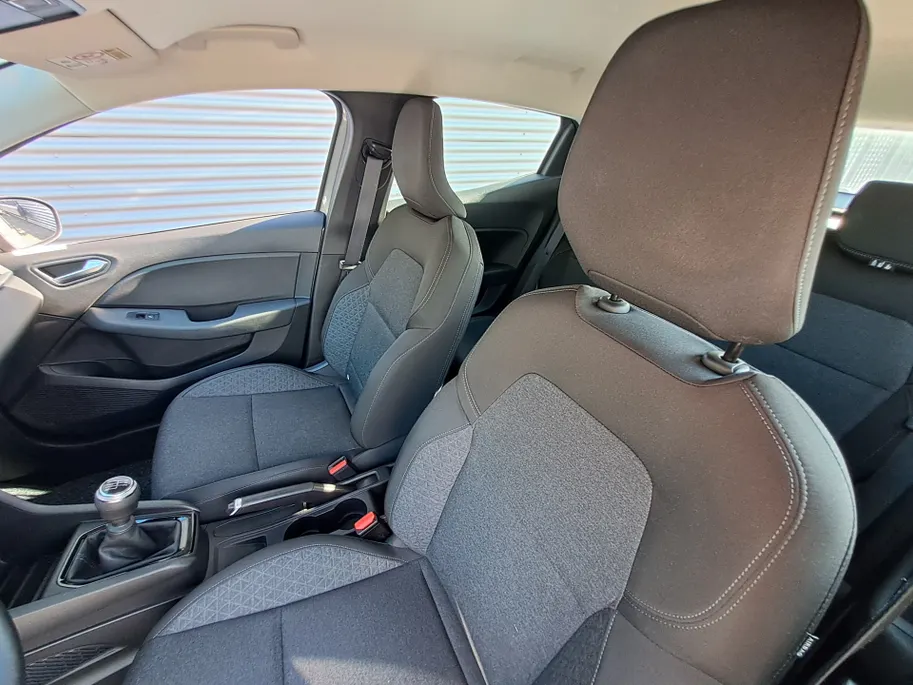 Renault Clio 1.0 TCe 90 Equilibre | Navigatie | Cruise | DAB | Rijstrooksensor met correctie | Airco | Apple Carplay/Android Auto